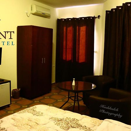 Orient Hotel Наблус Екстериор снимка