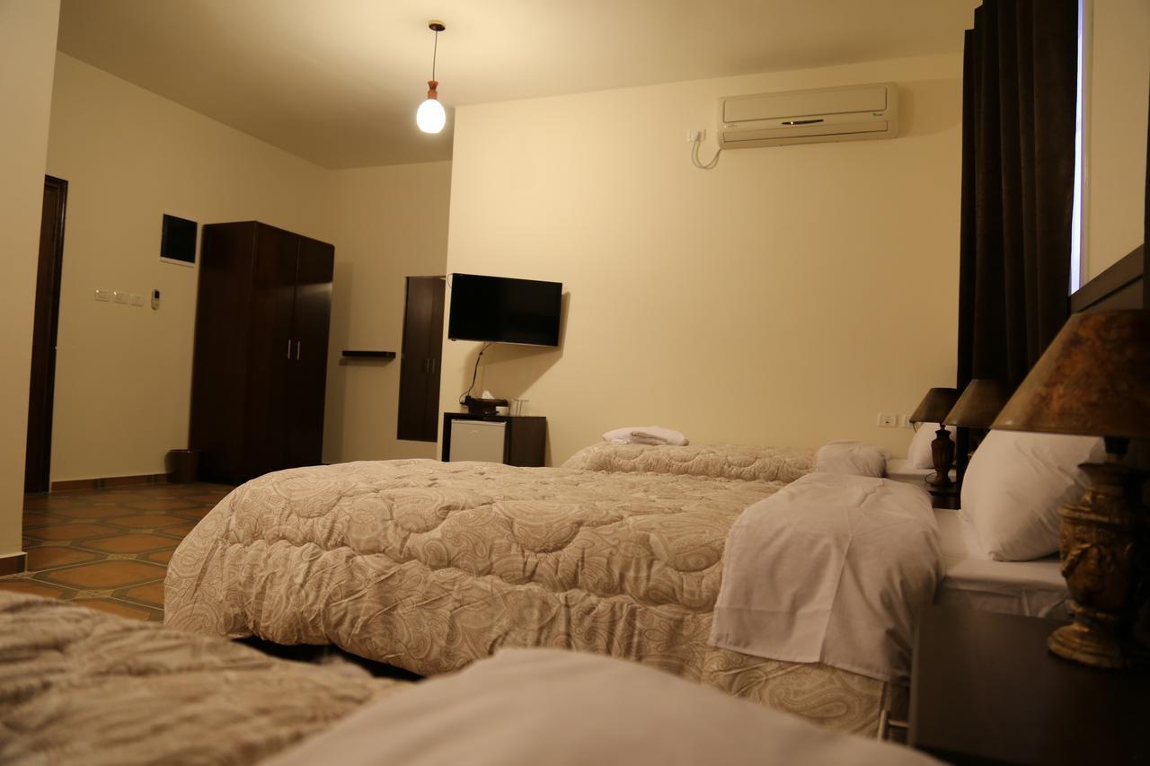 Orient Hotel Наблус Екстериор снимка
