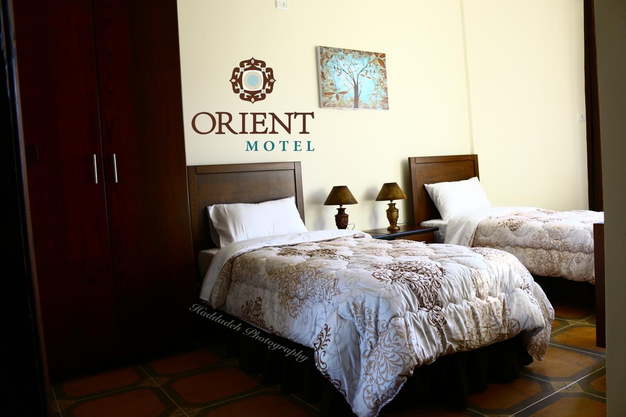 Orient Hotel Наблус Екстериор снимка
