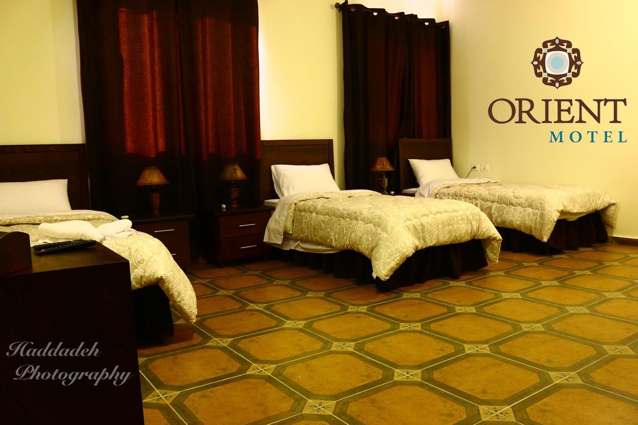 Orient Hotel Наблус Екстериор снимка