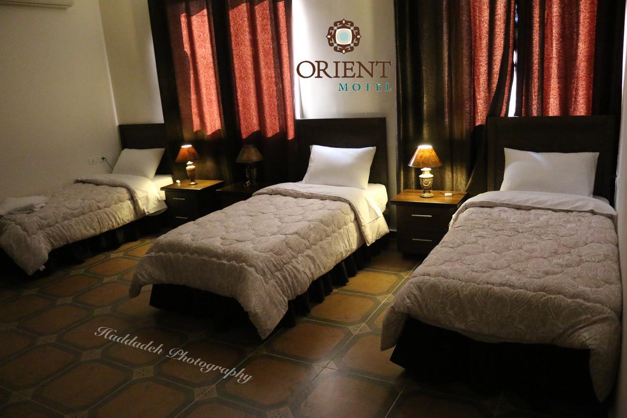 Orient Hotel Наблус Екстериор снимка