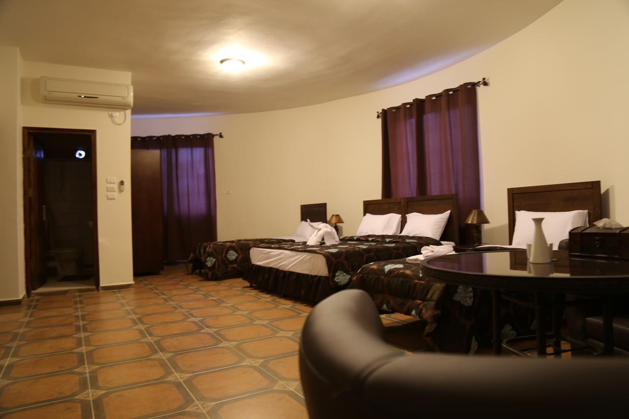 Orient Hotel Наблус Екстериор снимка